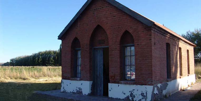 Gaiman-Dolavon Gaiman-Dolavon